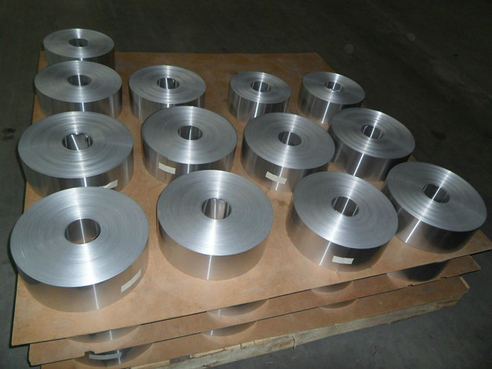Aluminum coil strip for the shell of powder battery